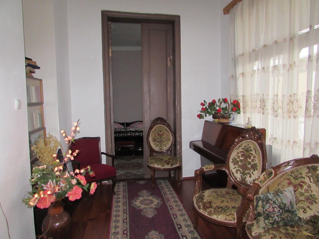 Guest House Nona Kutaissi Zimmer foto